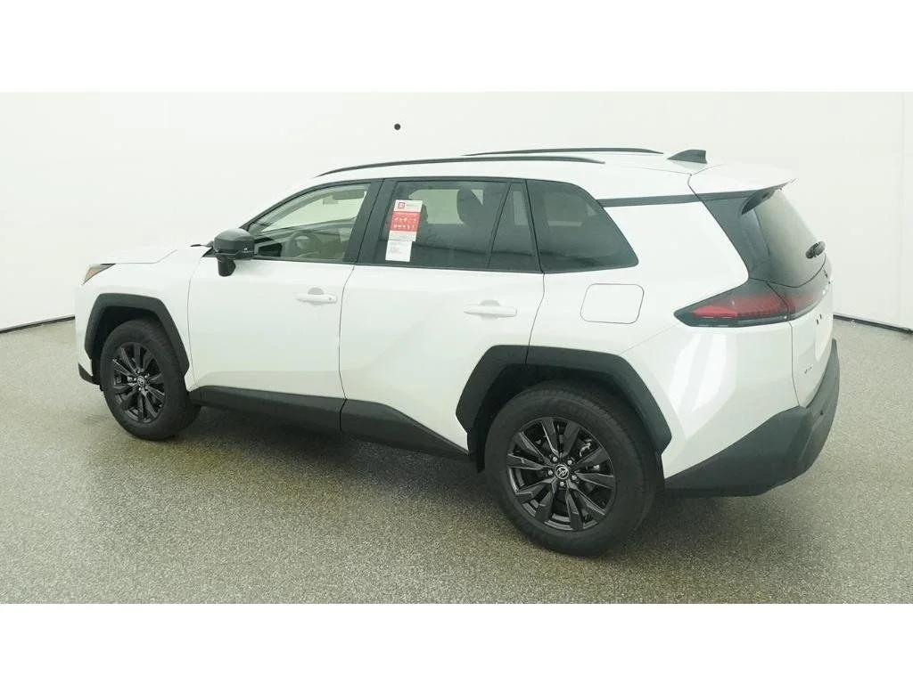 New 2026 Wind Chill Pearl Toyota XLE Premium image 5