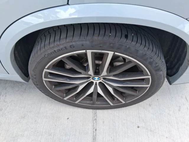 Used 2025 Gray BMW xDrive40i image 20