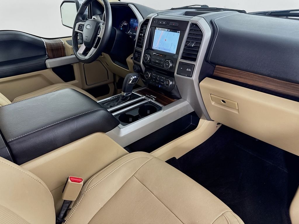 Used 2017 Oxford White Ford Lariat image 39