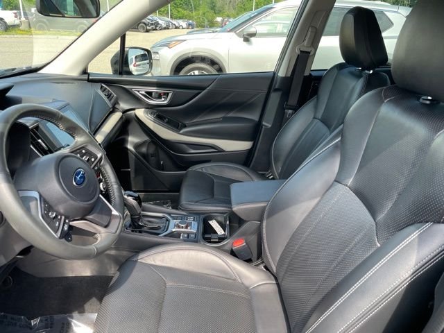 Used 2022 Gray Metallic Subaru Limited image 19