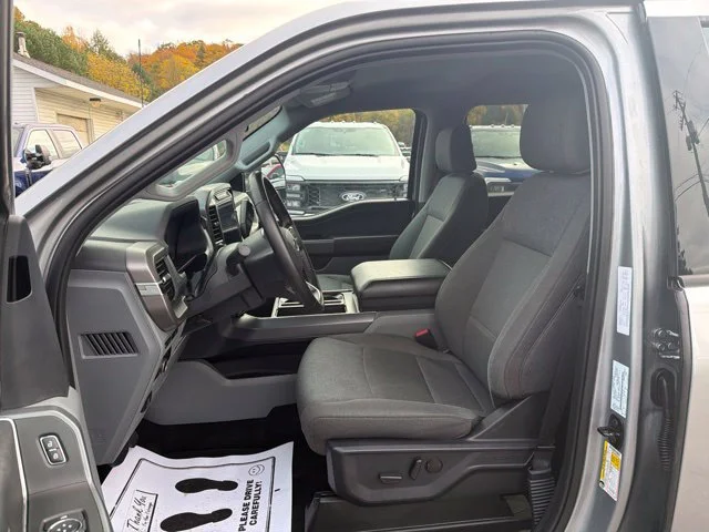 Used 2024  Ford XLT image 19