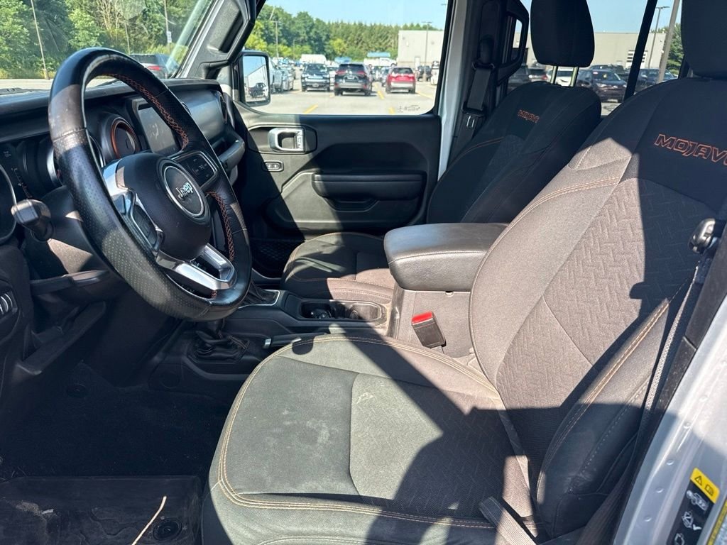 Used 2022 Silver Jeep Mojave image 13