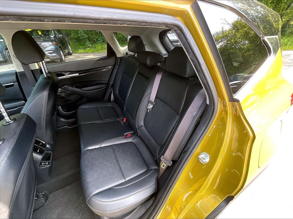 Used 2024 Green Kia SX image 25