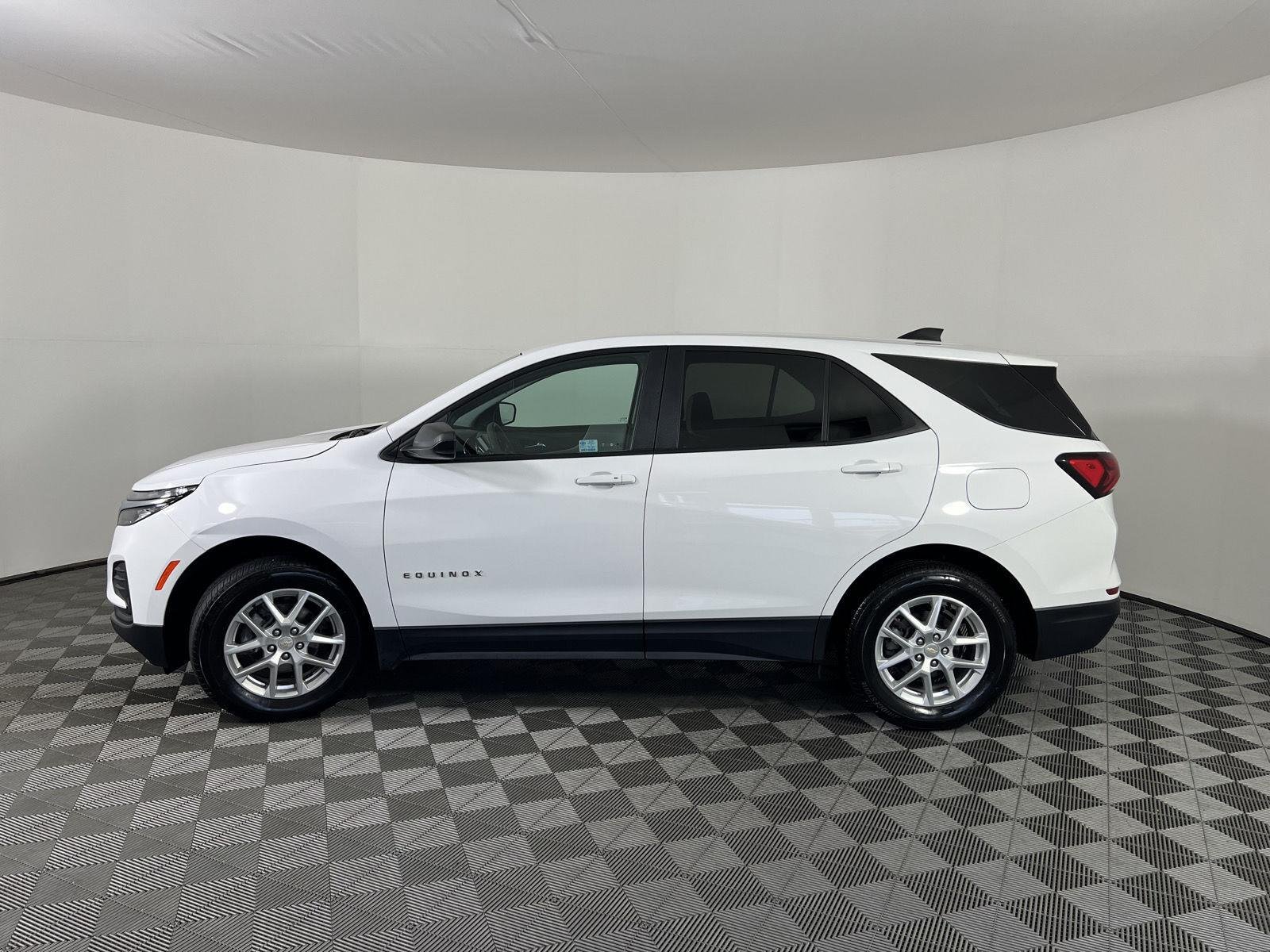 Used 2024 Summit White Chevrolet LS image 23