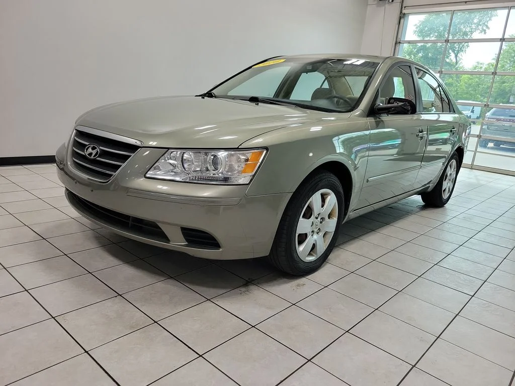 Used 2010 Beige Hyundai GLS image 7