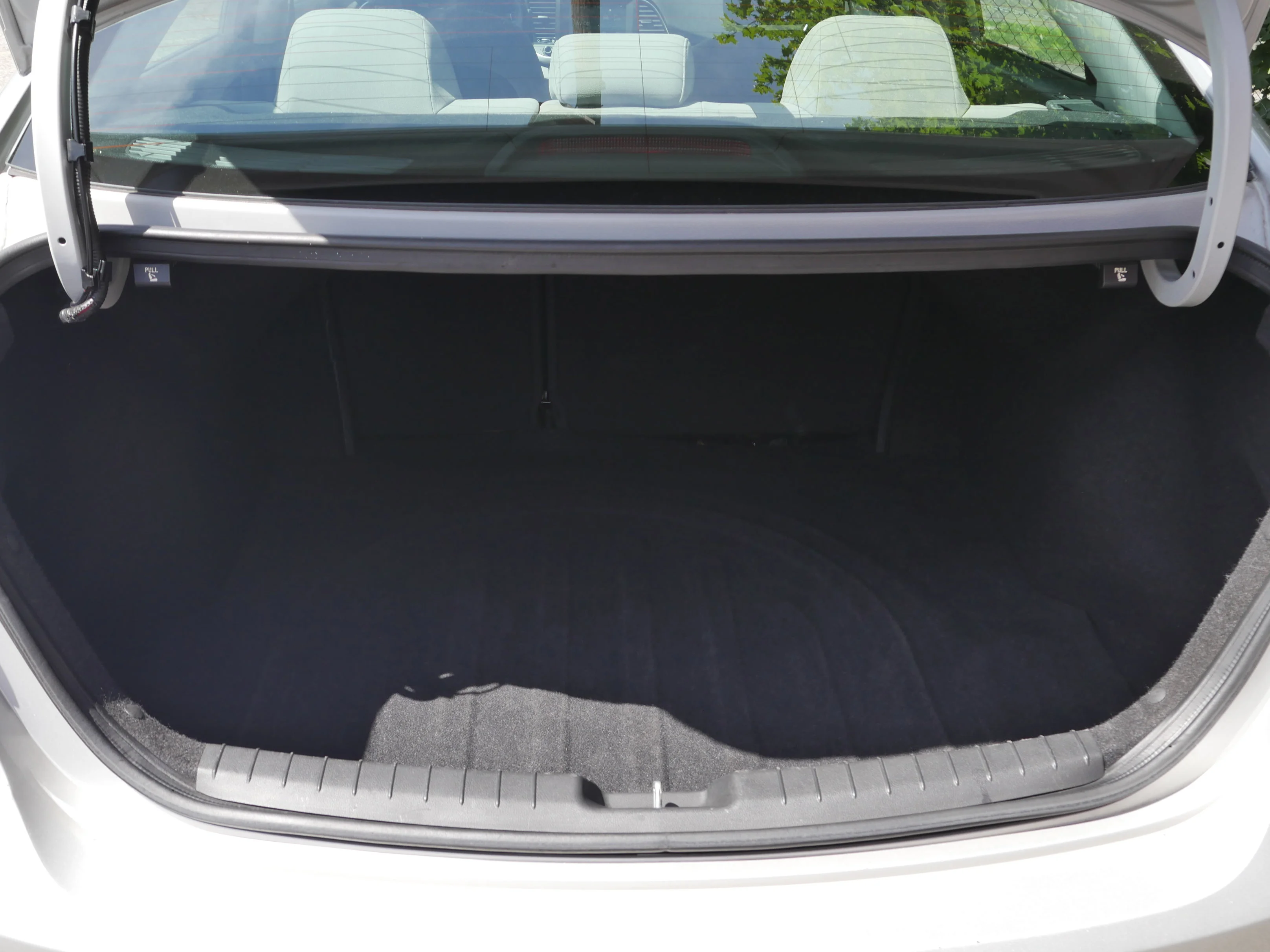 Used 2018 Symphony Silver Hyundai SEL image 19