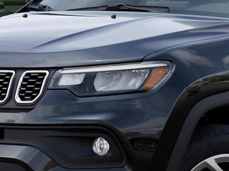 New 2026 Diamond Black Crystal Pearlcoat Jeep Latitude image 44