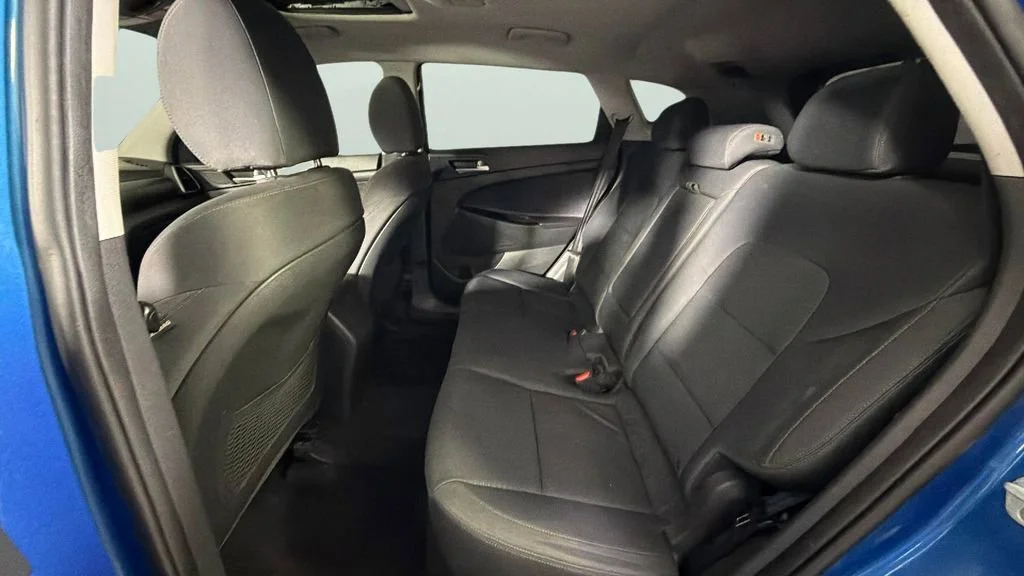 Used 2019 Blue Hyundai SE image 27