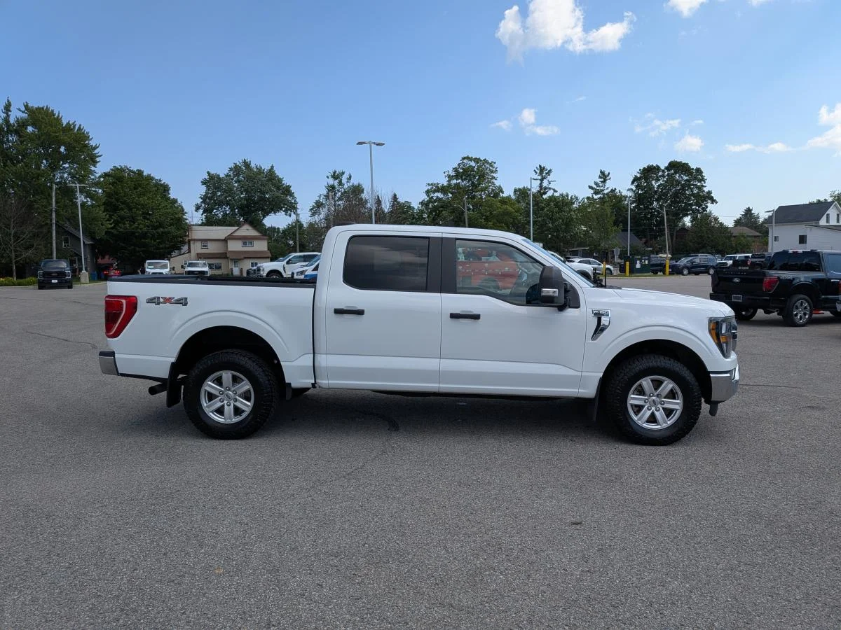 Used 2023 White Ford Xlt 4wd Supercrew image 4