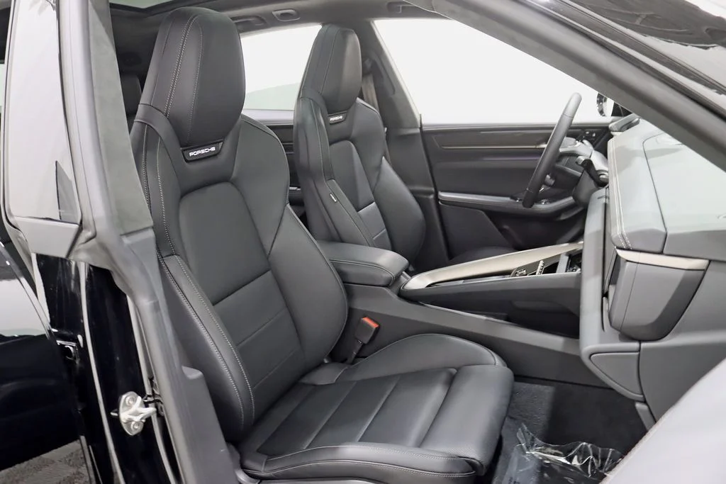 2025 Porsche Macan Electric Turbo
