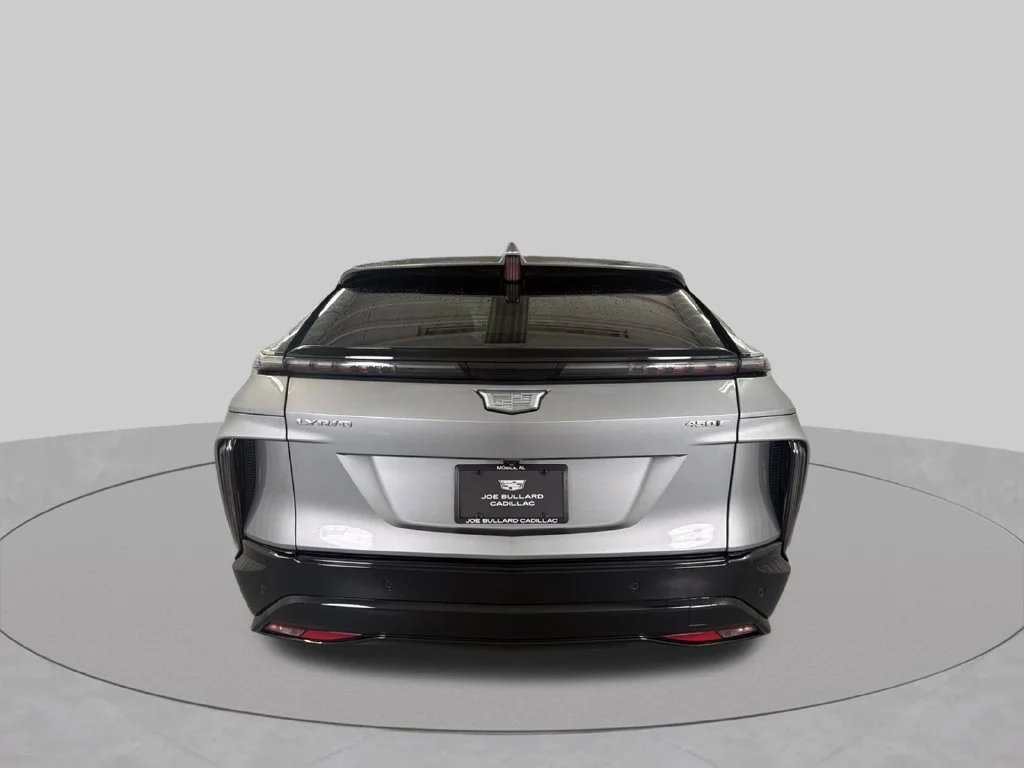 Used 2024 Argent Silver Metallic Cadillac Sport image 7