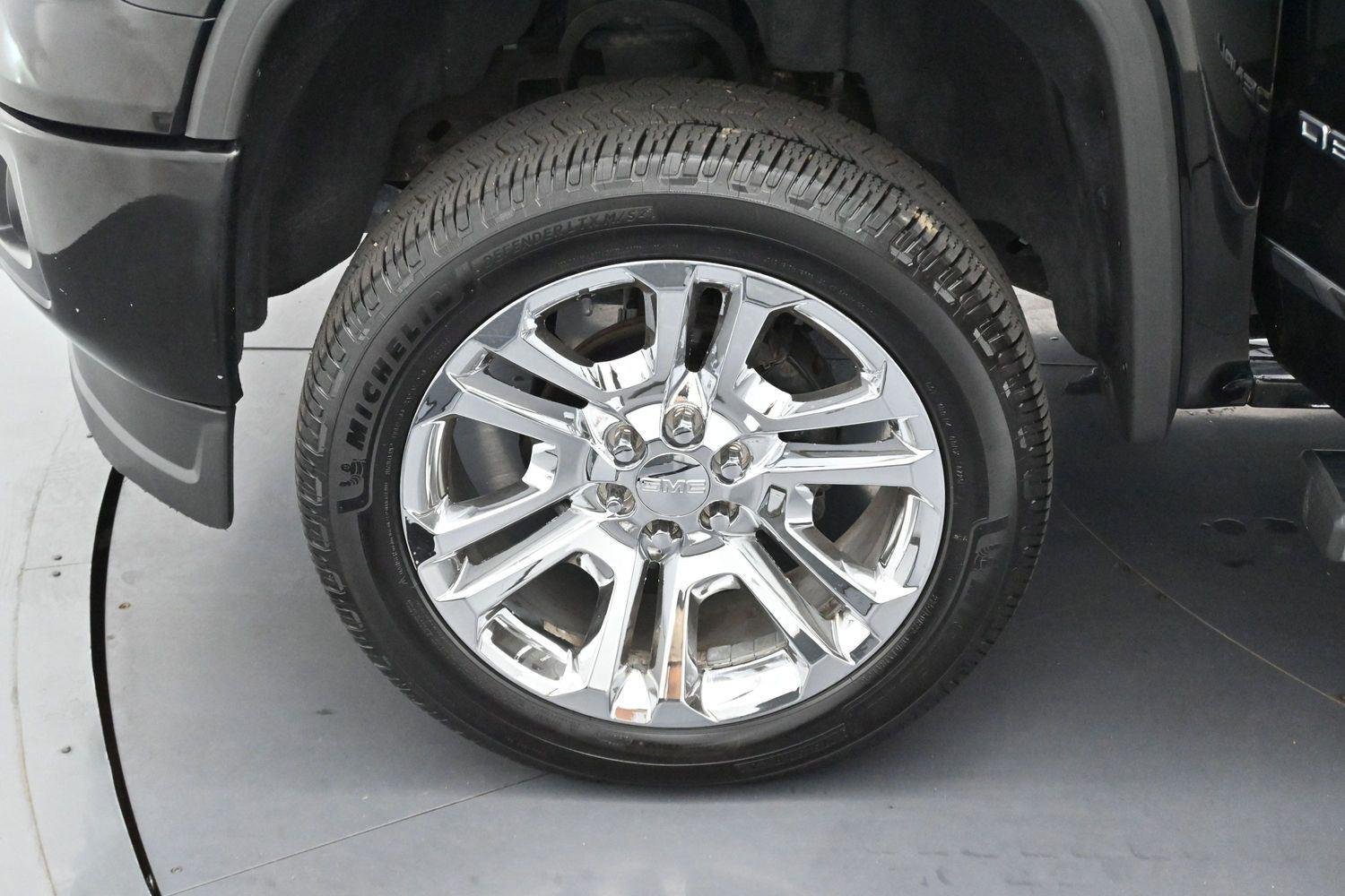 Used 2015 Onyx Black GMC Denali image 31