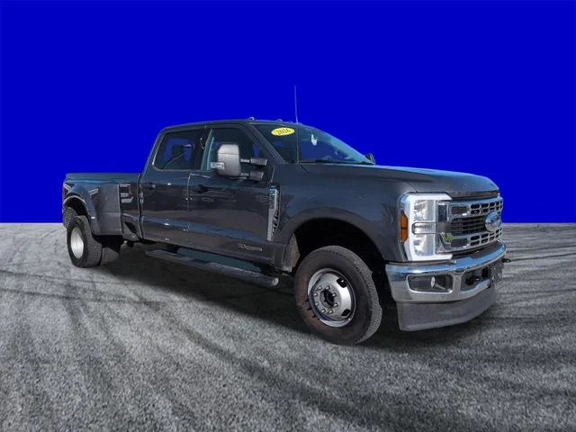 Certified Used 2026 Carbonized Gray Metallic Ford XLT image 2
