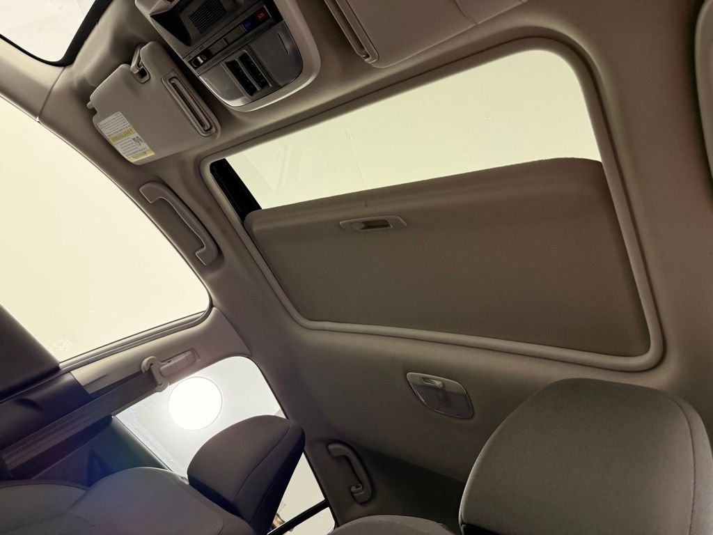 Used 2025 Crystal White Pearl Subaru Premium image 28