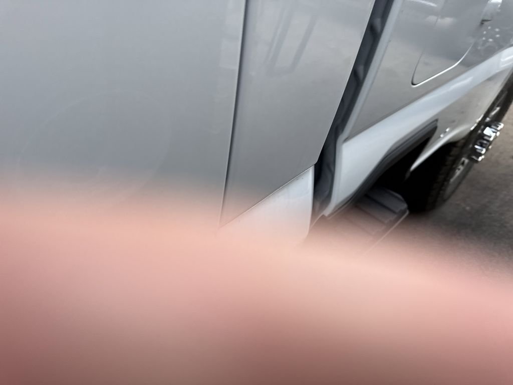New 2025 Oxford White Ford F-350® XLT image 8