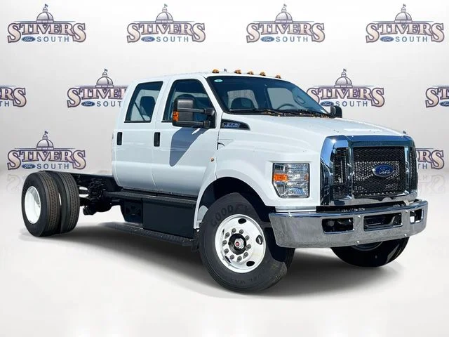 New 2027 White Ford Base image 1