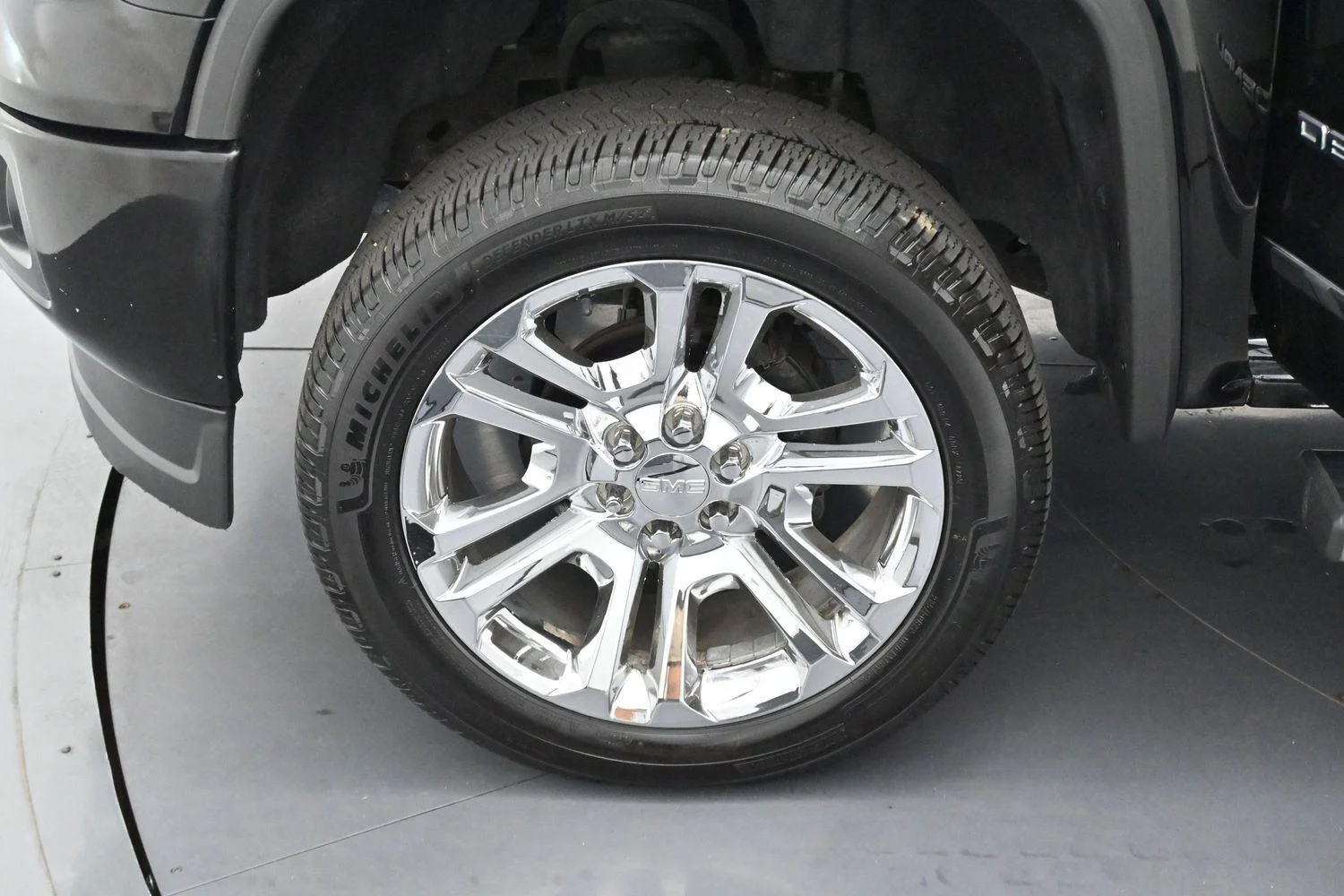 Used 2015 Onyx Black GMC Denali image 31