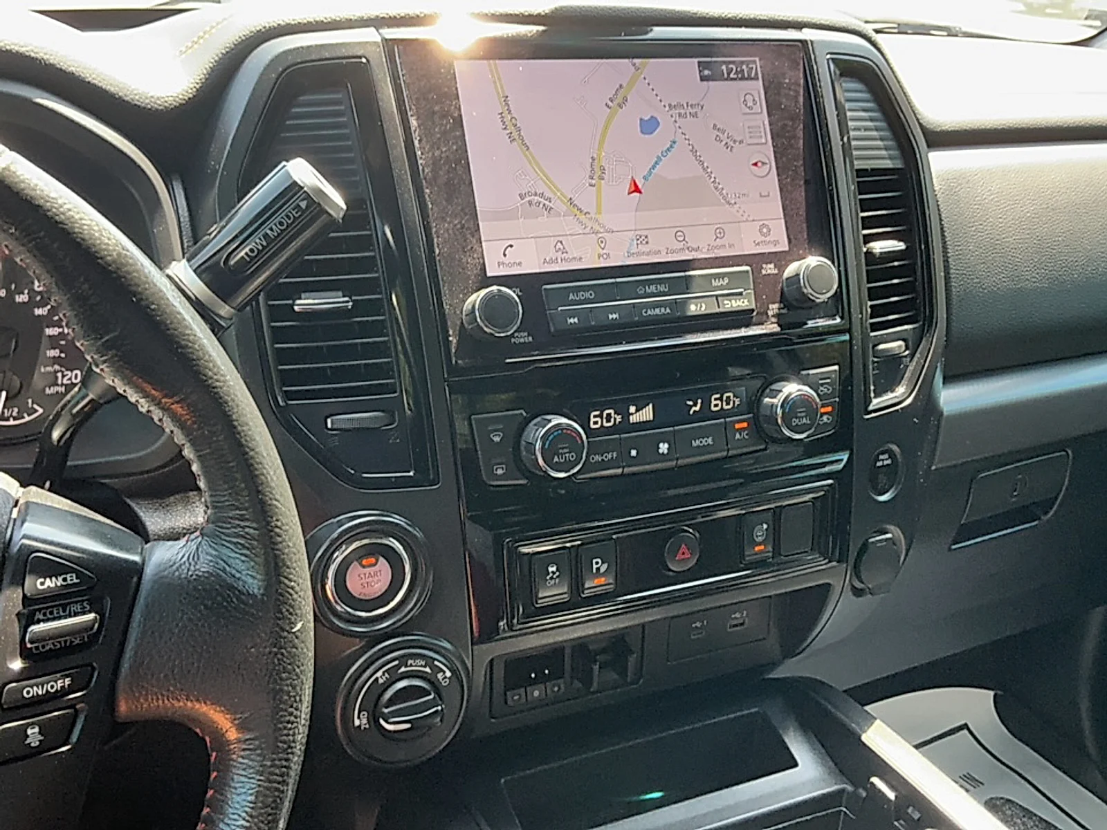 Used 2023  Nissan Crew Cab PRO-4X 4x4 image 9