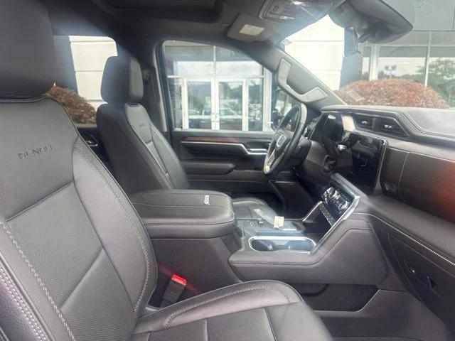 Used 2025 Black GMC Denali image 34
