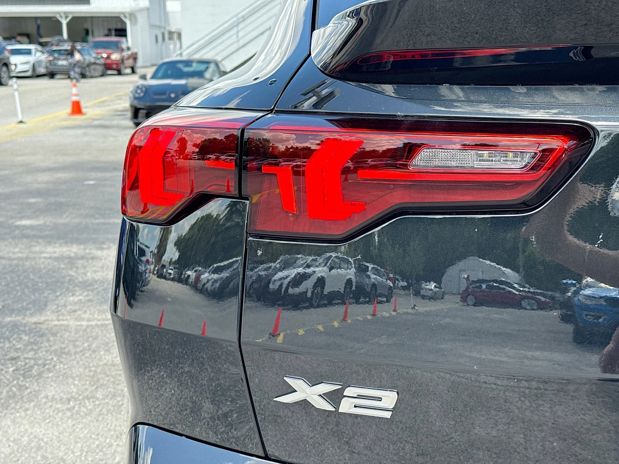 New 2026 Black Sapphire Metallic BMW xDrive28i image 10