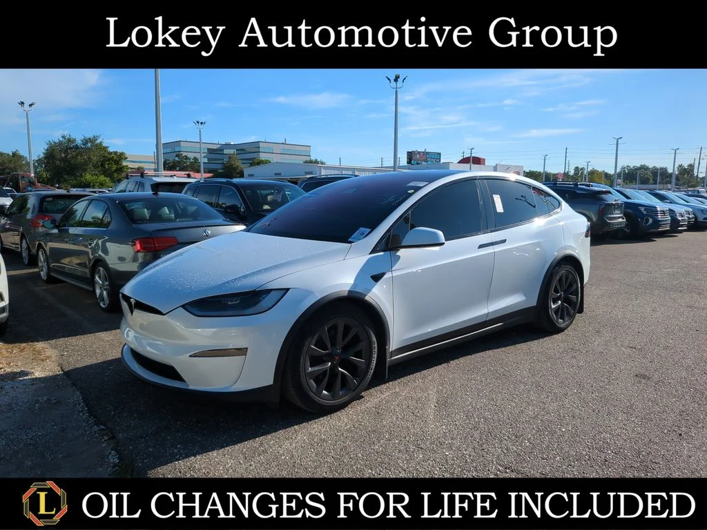 Used 2024 White Tesla Base image 1