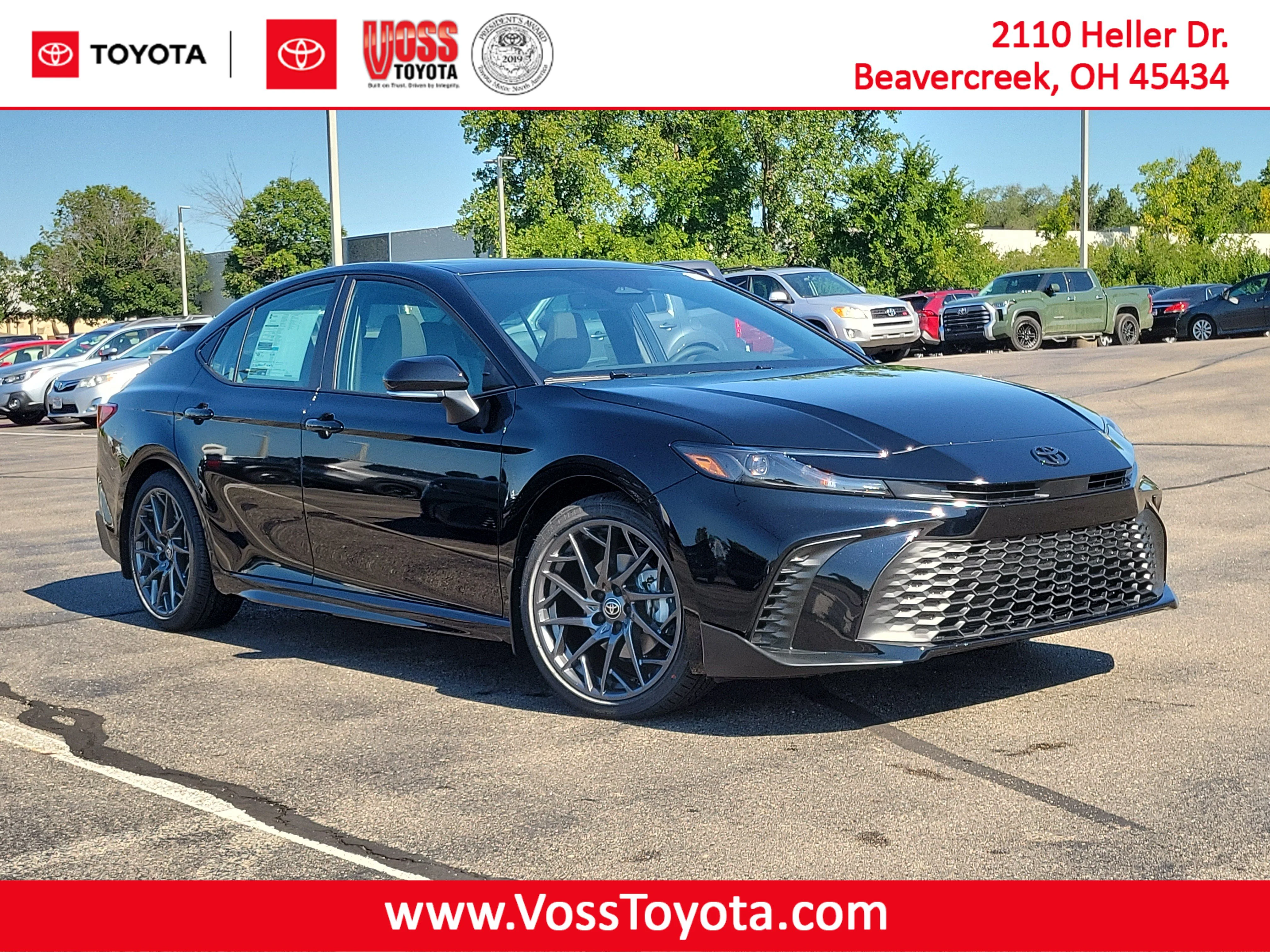 New 2026 Midnight Black Metallic Toyota SE image 31
