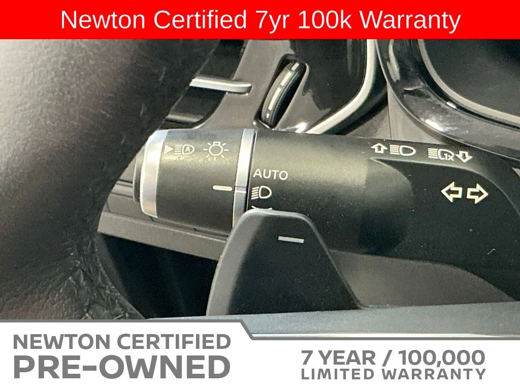 Certified Used 2025 Mineral Black INFINITI LUXE image 42