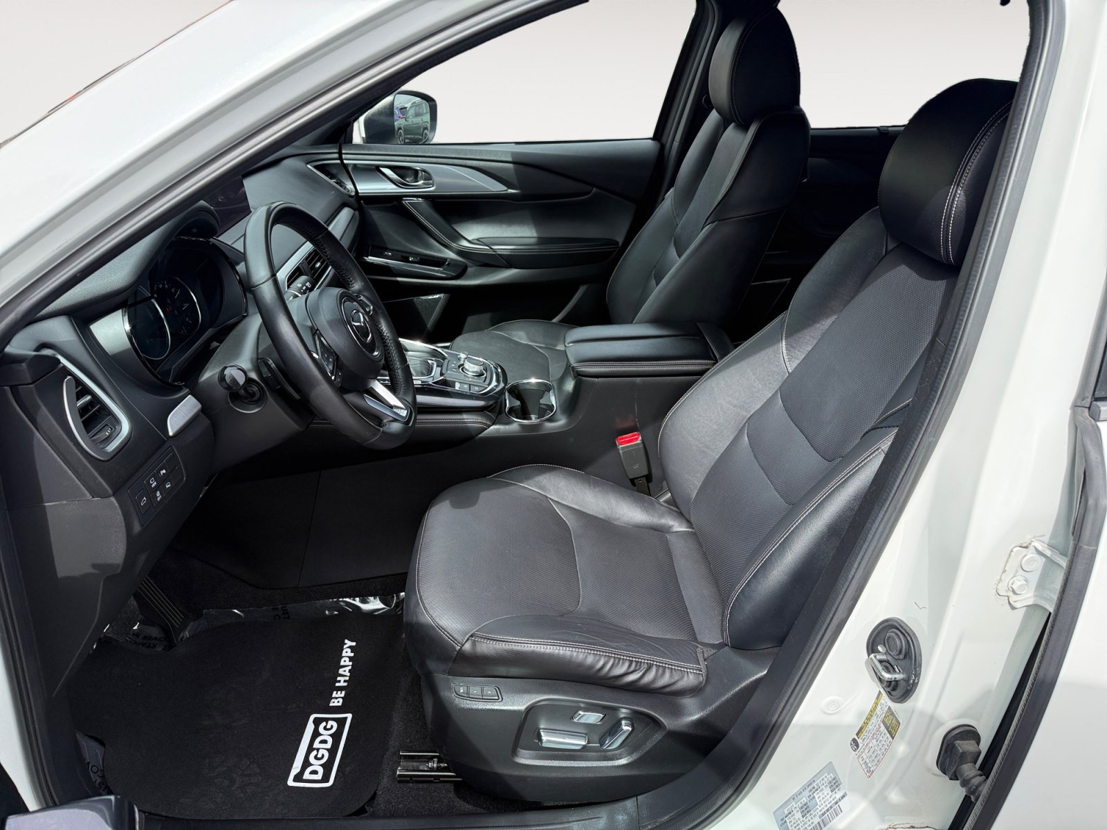 Certified Used 2021 Snowflake White Pearl Mazda Grand Touring image 10