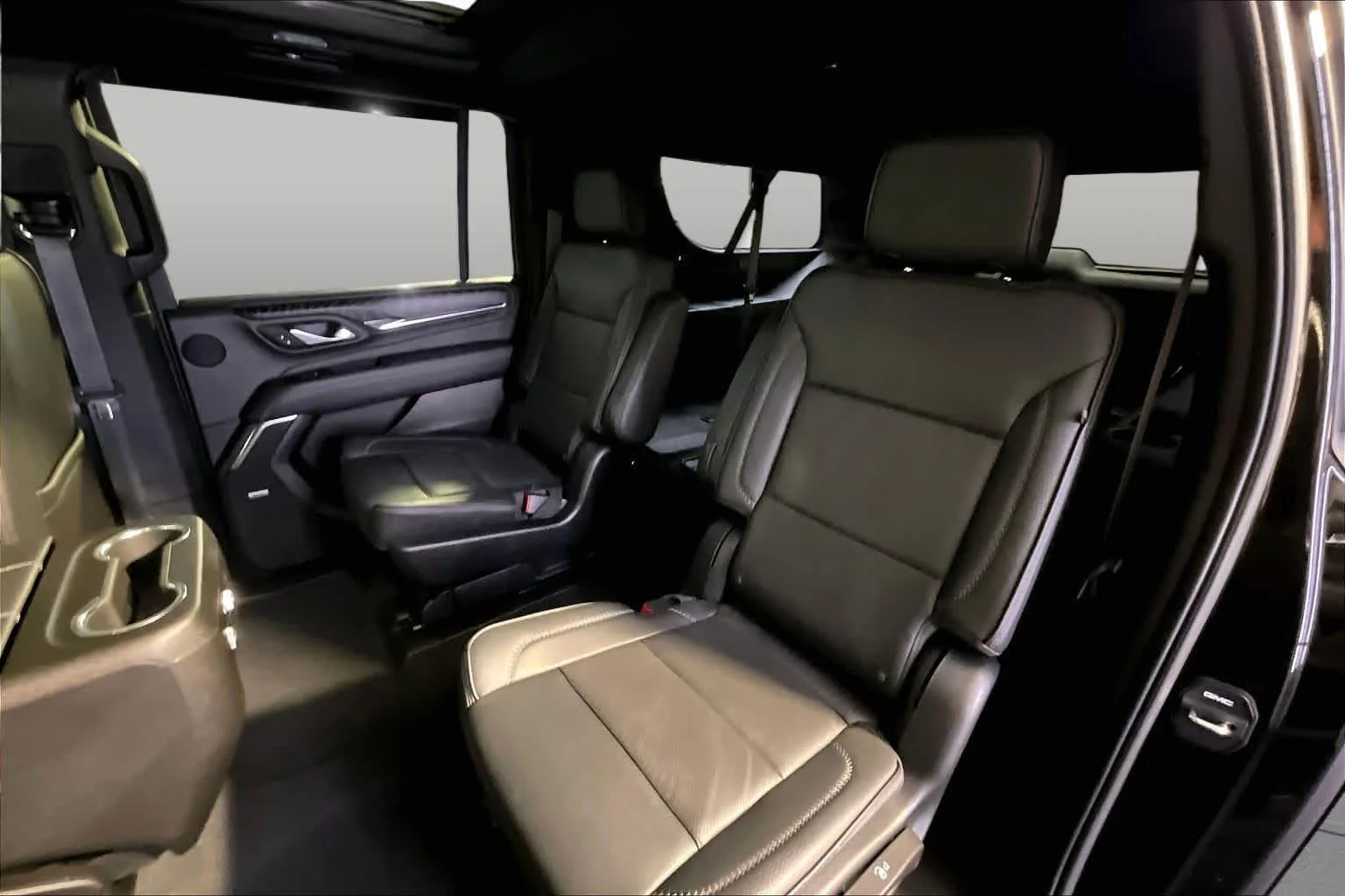 Used 2023 Onyx Black GMC Denali image 41
