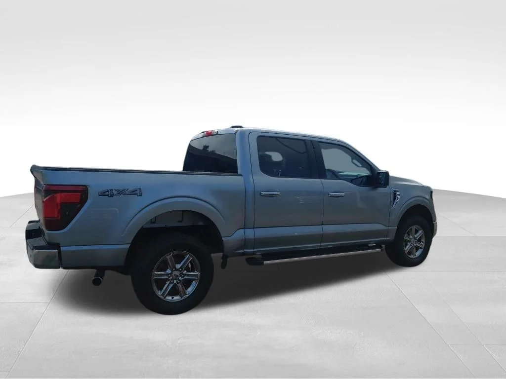 Used 2025 Silver Ford XLT image 11