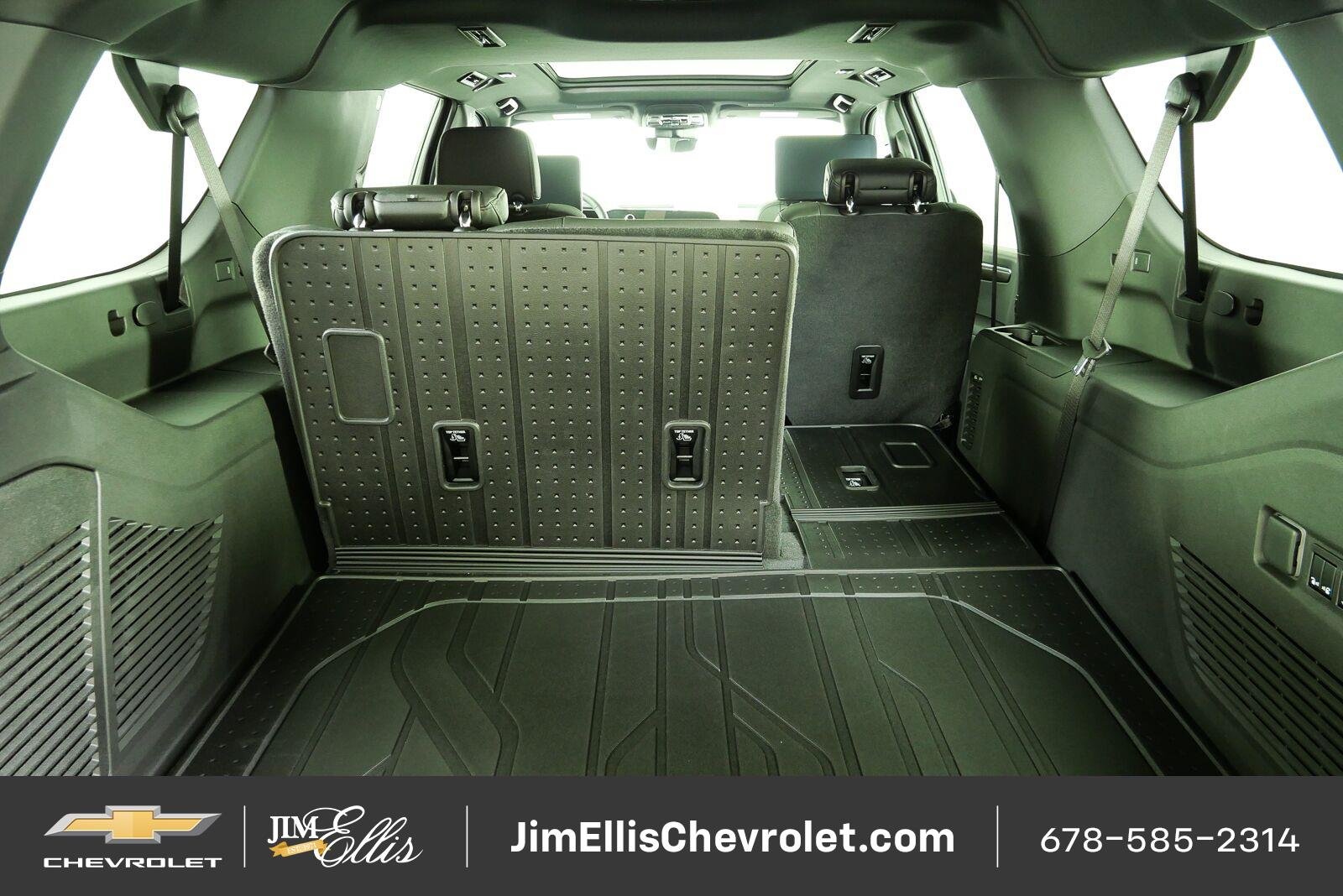 2026 Chevrolet Suburban Z71 - Photo 35