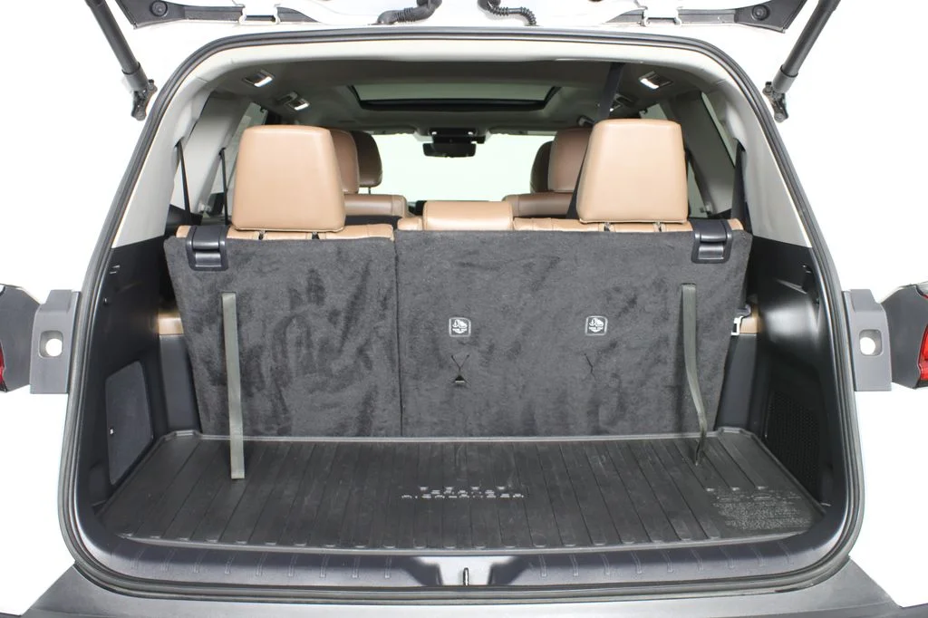 Used 2024 Pearl Toyota Platinum image 7