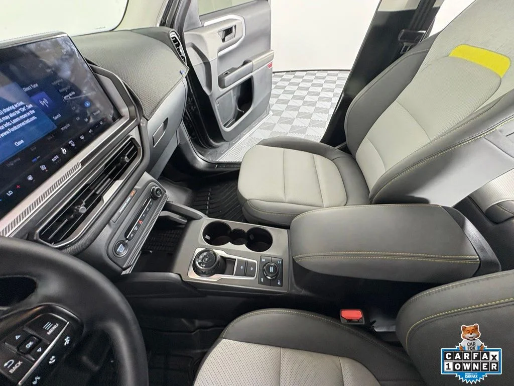 Used 2025 Gray Ford Badlands image 24
