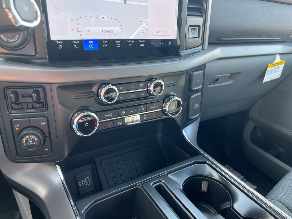 New 2026 Oxford White Ford XLT image 21