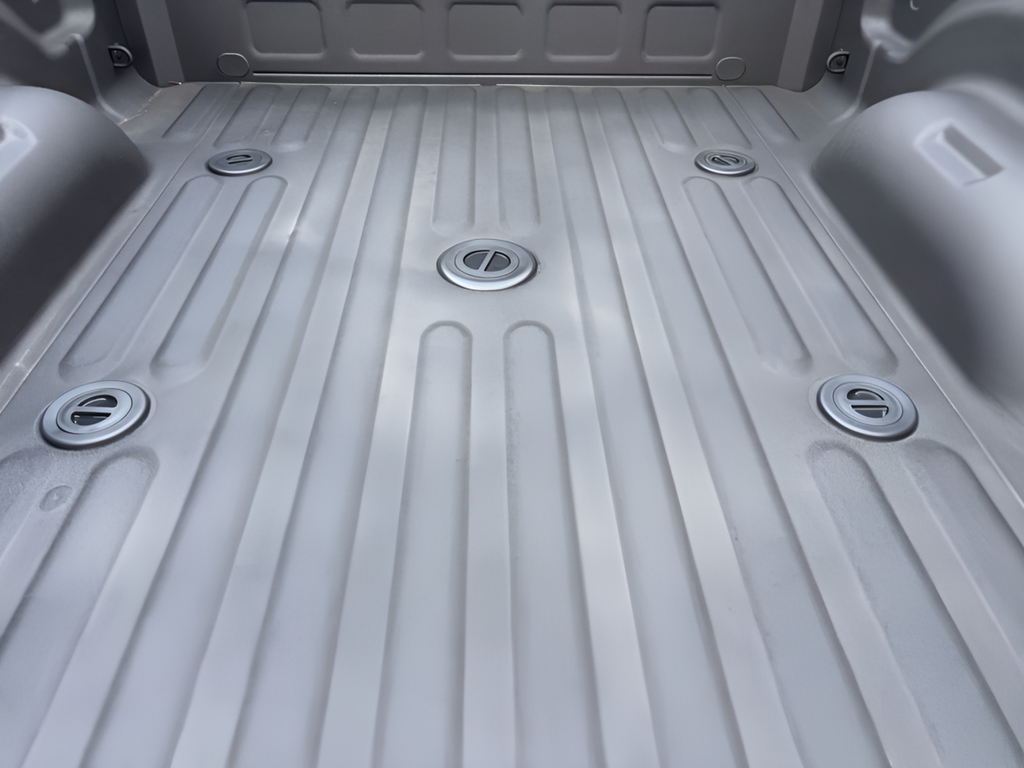 New 2026 Ceramic Gray Clear-Coat Exterior Paint RAM Laramie image 7