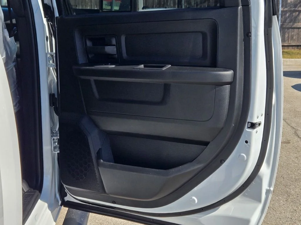 New 2026 Bright White Clear-Coat Exterior Paint RAM Tradesman image 9