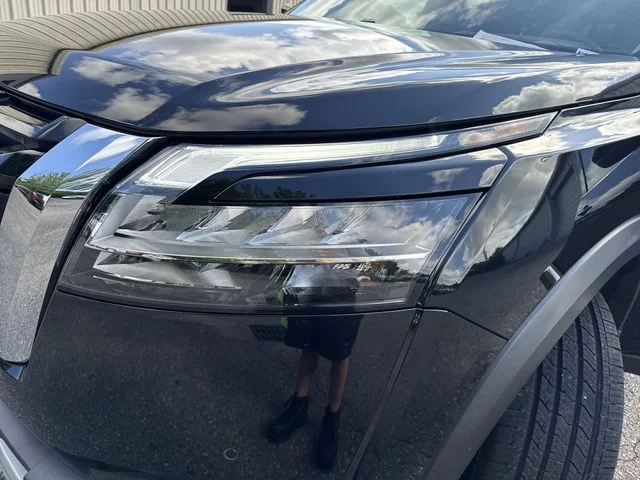 Used 2024 Black Nissan Platinum image 33