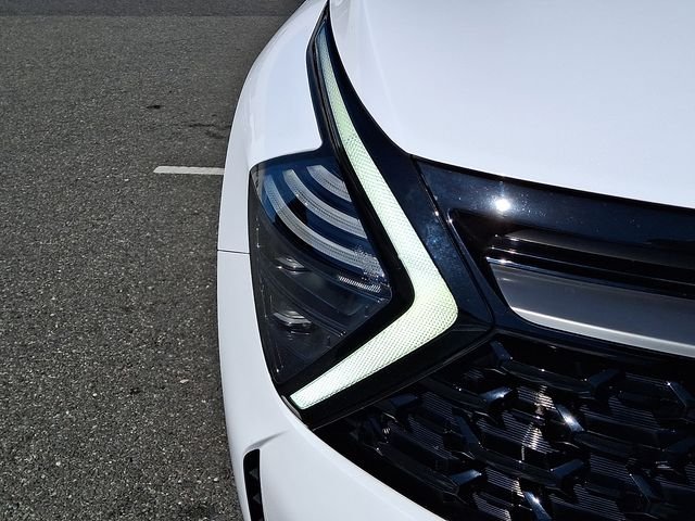 Used 2024 White Kia X-Pro Prestige image 10
