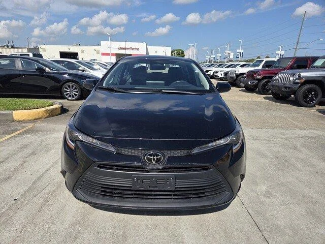 Used 2025 BLACK Toyota LE image 8