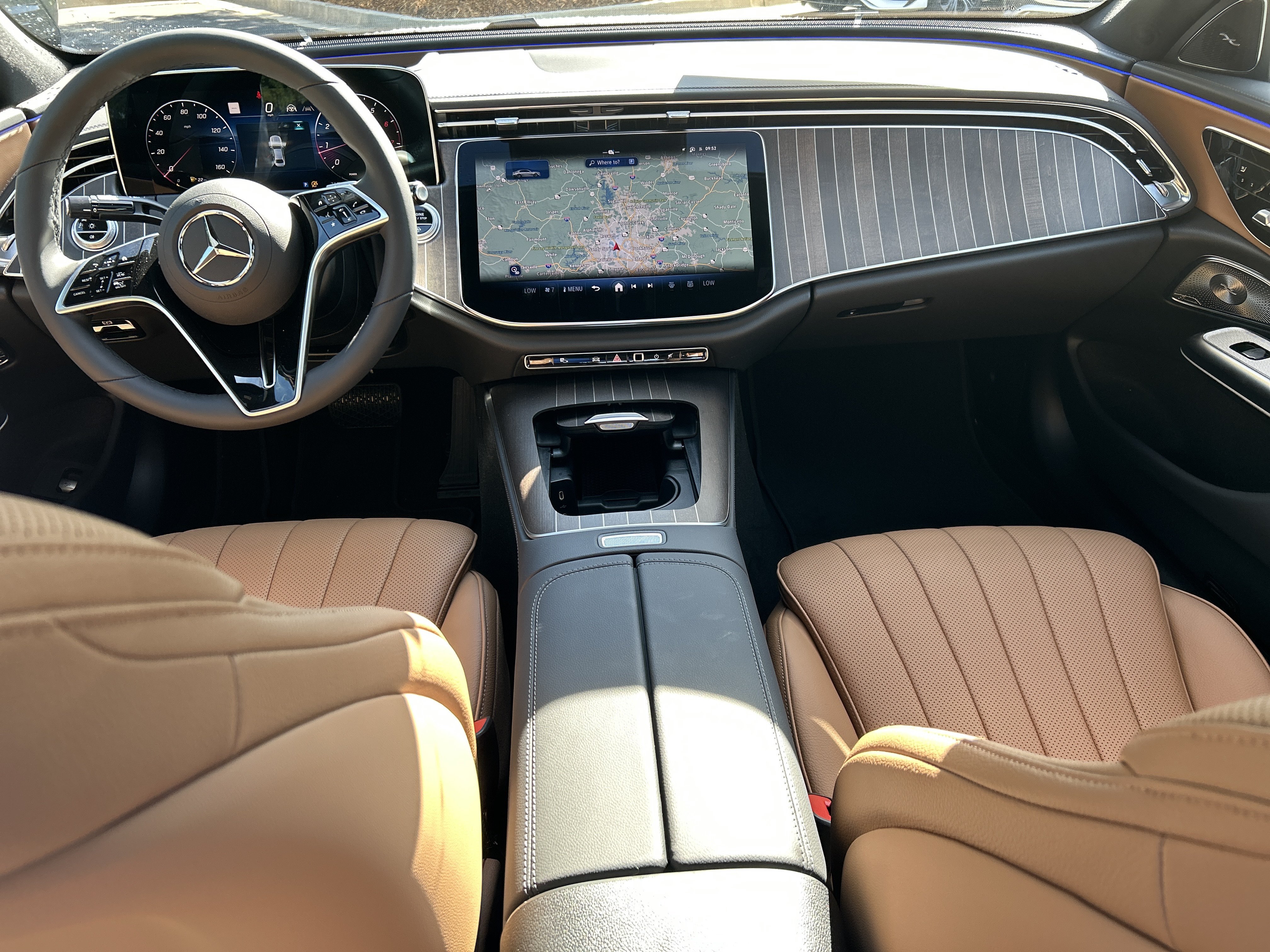 New 2026 MANUFAKTUR Moonlight White Metallic Mercedes-Benz E 450 4MATIC® Sedan image 24