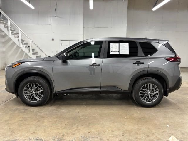 Used 2021 Gray Nissan S image 4
