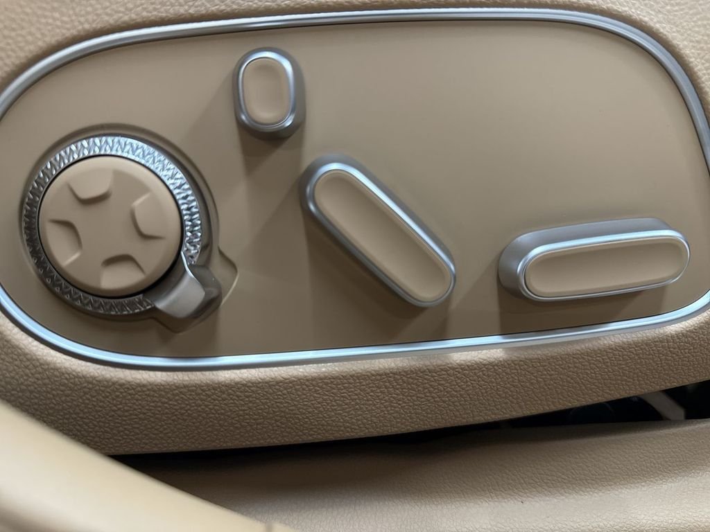 New 2026 Silver Genesis 3.5T e-SC image 33