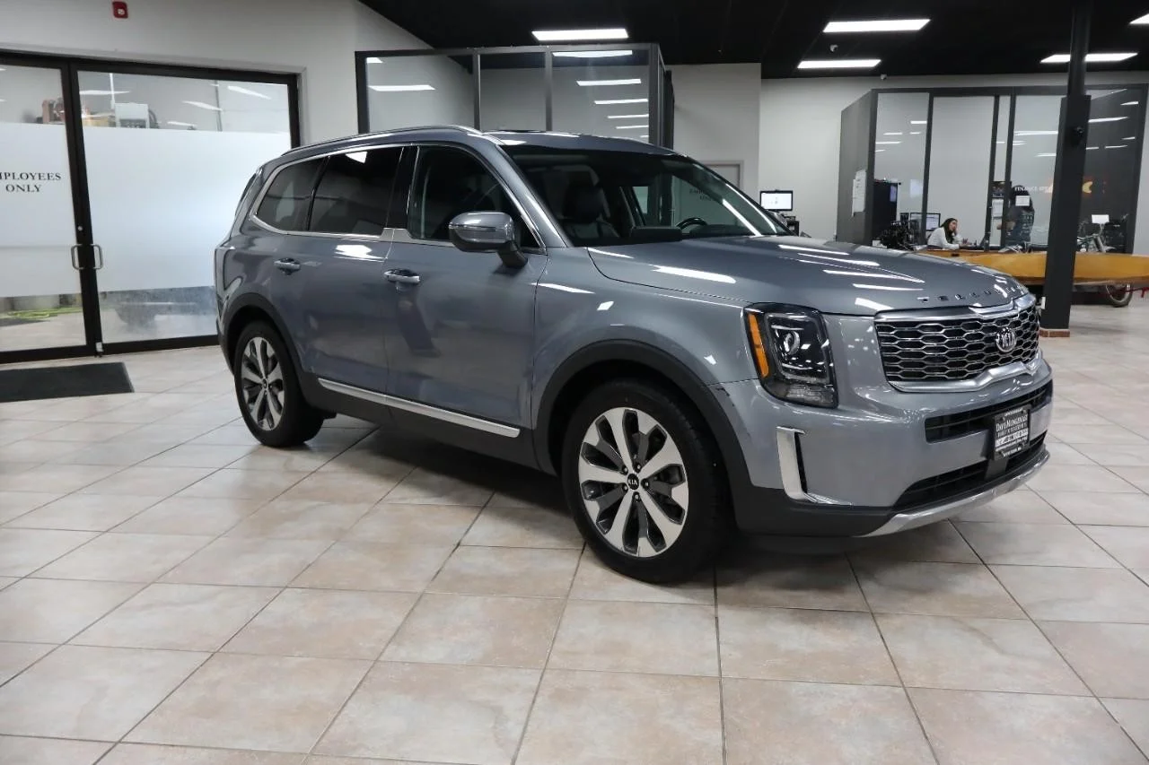 Used 2020 Gravity Gray Kia S image 7