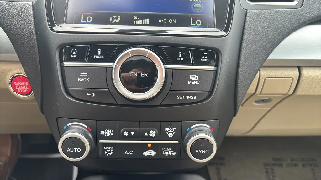 Used 2016  Acura Base image 17