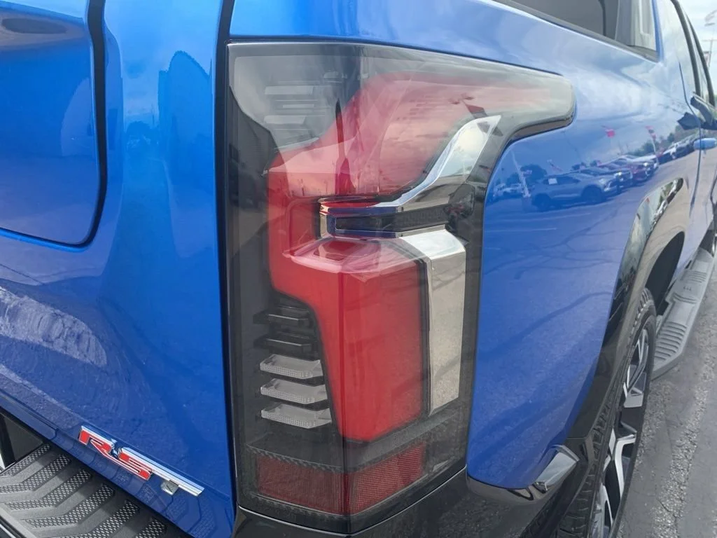 2025 Chevrolet Silverado EV RST - Photo 30