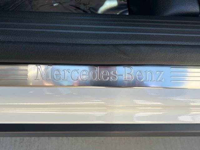 New 2026 White Mercedes-Benz GLB 250 image 20