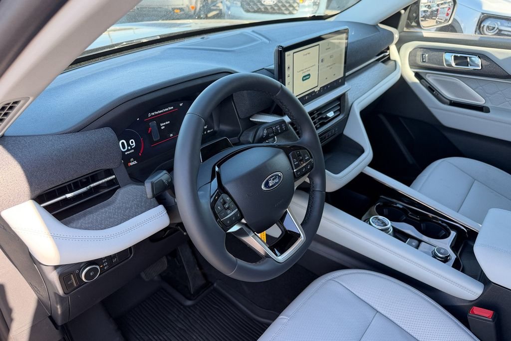 New 2026 Agate Black Metallic Ford Platinum™ image 10