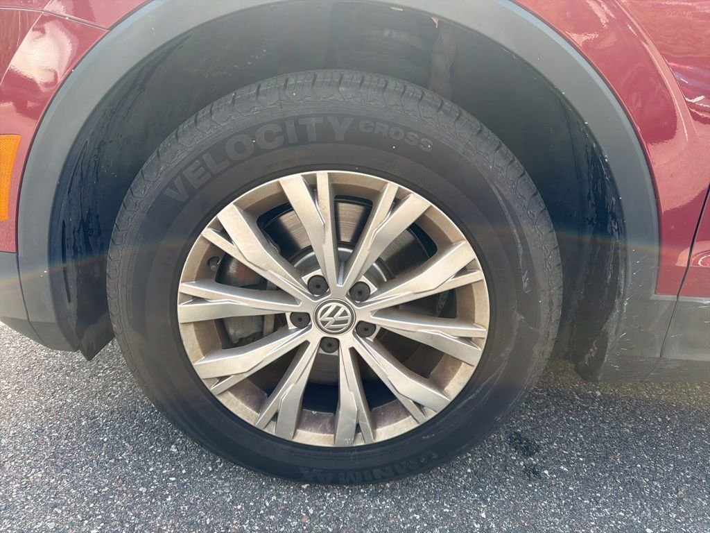 Used 2018 Red Volkswagen 2.0T S image 22