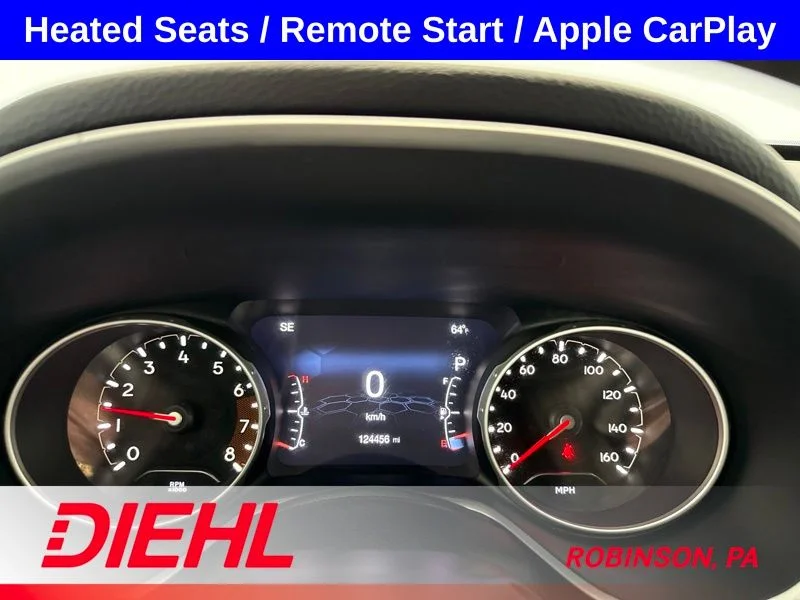 Used 2018 White Jeep Latitude image 28