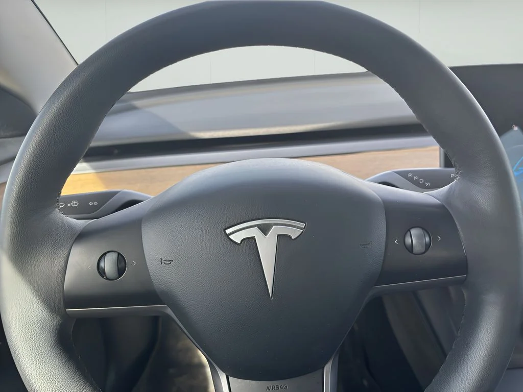 Used 2021 Pearl White Multi-Coat Tesla Long Range image 17